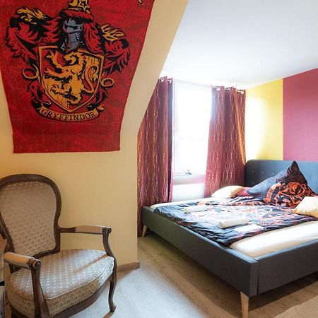 - Magical Harry Potter Apartment In Duisburg - 2 Mins Central Station Hbf - Kingsize Bed & Netflix - Exterior photo