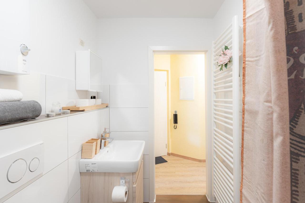 - Magical Harry Potter Apartment In Duisburg - 2 Mins Central Station Hbf - Kingsize Bed & Netflix - Exterior photo