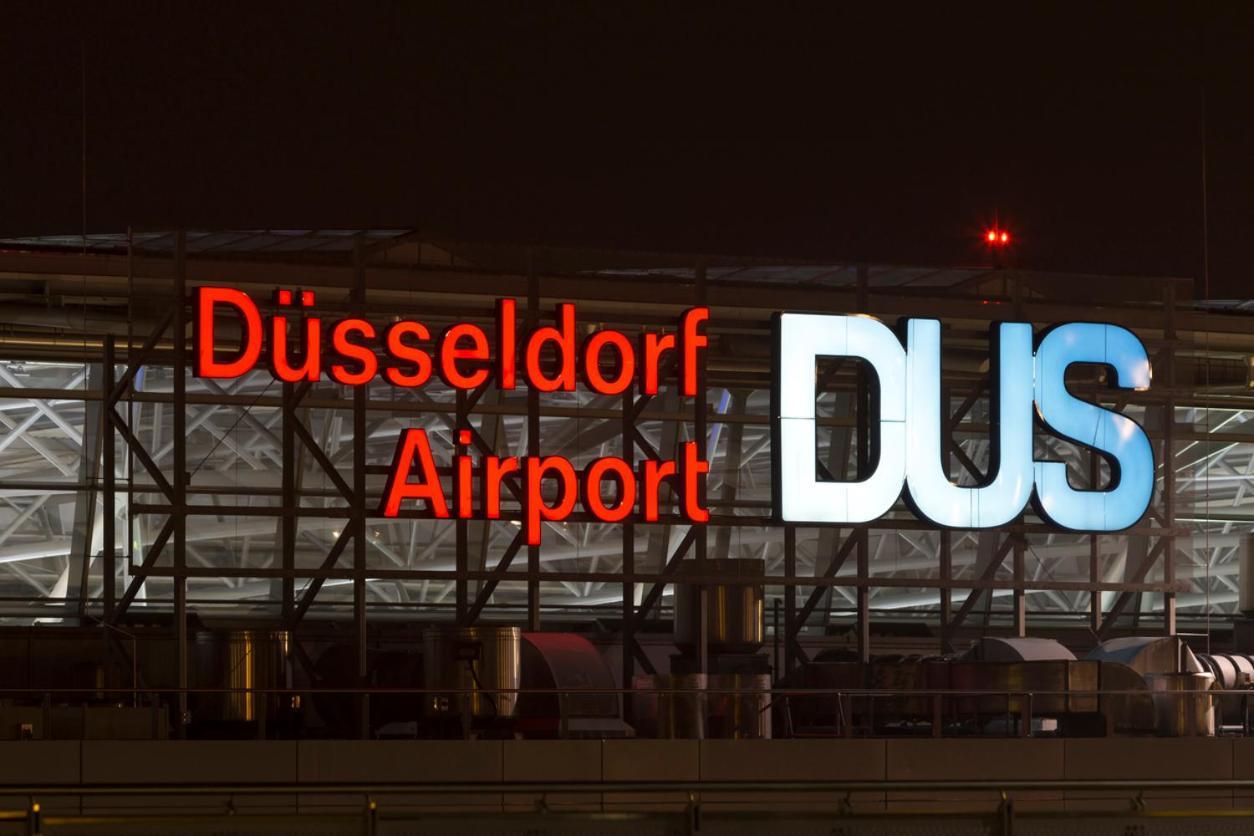 - Magical Harry Potter Apartment In Duisburg - 2 Mins Central Station Hbf - Kingsize Bed & Netflix - Exterior photo