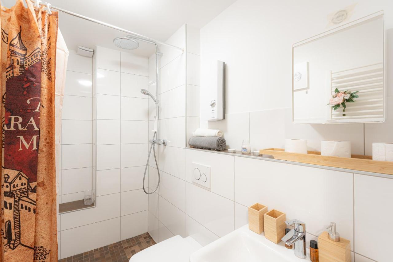 - Magical Harry Potter Apartment In Duisburg - 2 Mins Central Station Hbf - Kingsize Bed & Netflix - Exterior photo